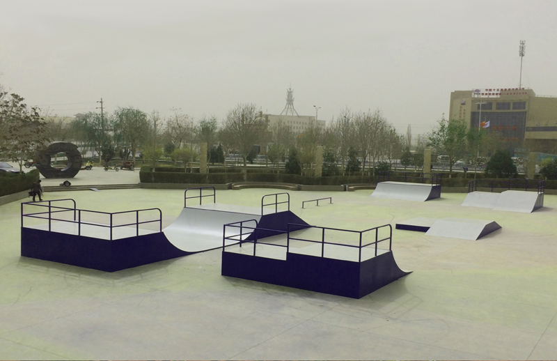 新疆若羌縣擁軍廣場(chǎng)極限運(yùn)動(dòng)場(chǎng)