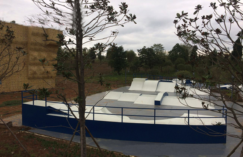 貴州省遵義市百草園旅游區(qū)極限運(yùn)動(dòng)場(專業(yè)比賽區(qū))