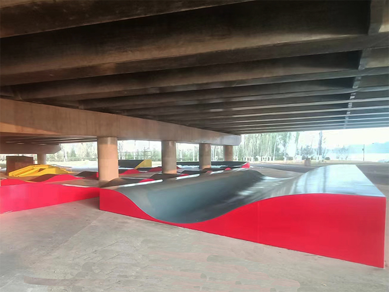 山東省煙臺市棲鷺洲公園極限運動場（浪壁區(qū)）