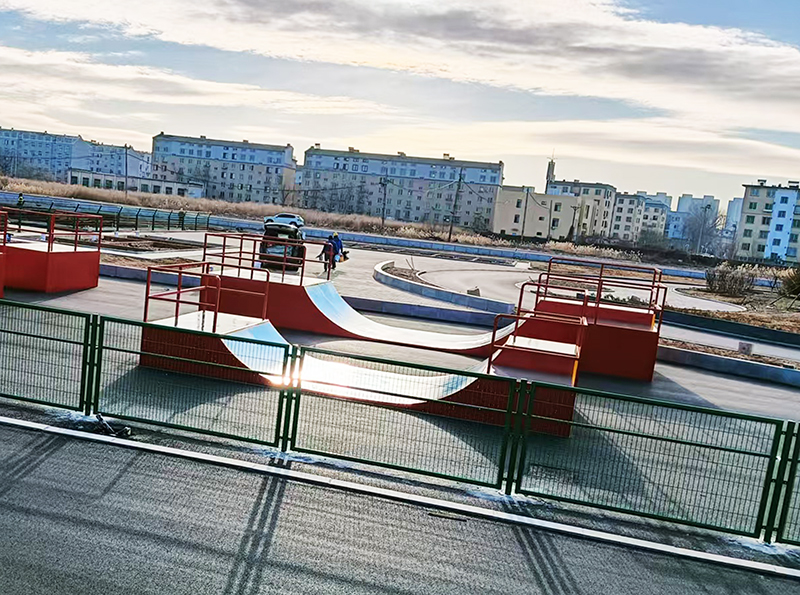 遼寧省營(yíng)口市大遼河城市公園極限運(yùn)動(dòng)場(chǎng)（U槽區(qū)）